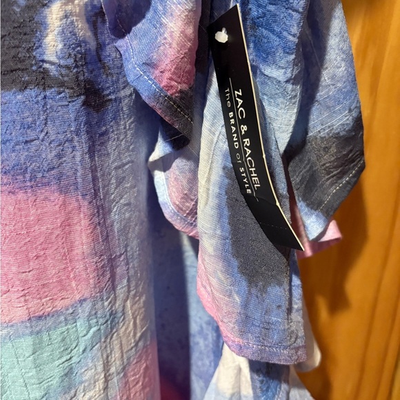 Zac & Rachel Sz M Flounce Sleeves Top Blouse Blue Pink Crinkle Rayon Blend NWT - Picture 2 of 11